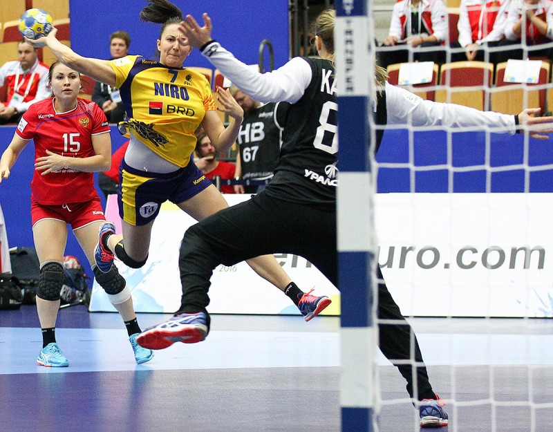 România învinge Rusia, campioana olimpică la handbal