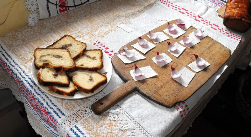 În această noapte se face calendarul de ceapă