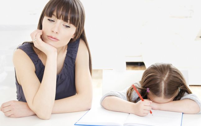 Ministrul Educaţiei a semnat ordinul privind durata temelor pentru acasă ale elevilor