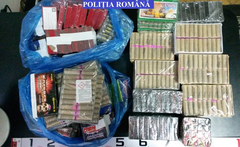 Aproape 7.000 de materiale pirotehnice confiscate de polițiștii mureșeni