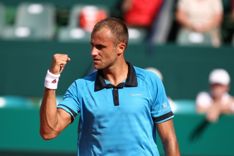 Copil… de „sferturi”