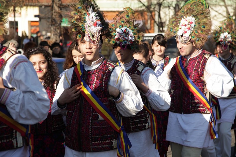 Festivalul Cetelor de feciori încheie manifestările dedicate obiceiurilor şi tradiţiilor de iarnă din Ţara Făgăraşului
