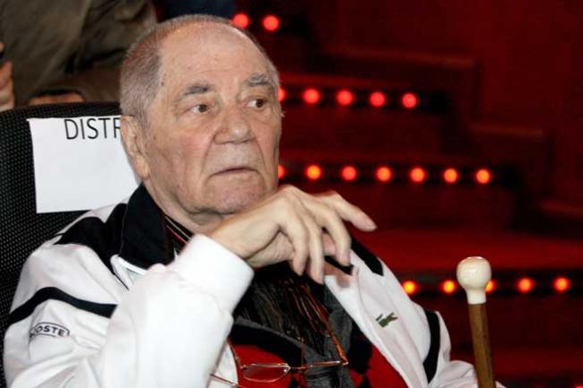 Sicriul cu trupul neînsufleţit al actorului Ion Besoiu va fi depus la Teatrul Bulandra din Capitală