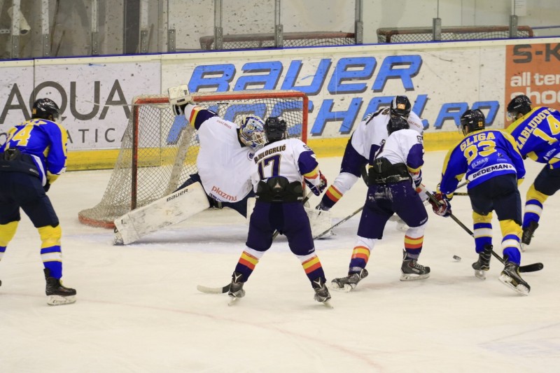 Corona Braşov Wolves a învins, cu 6-2, HK Belgrad