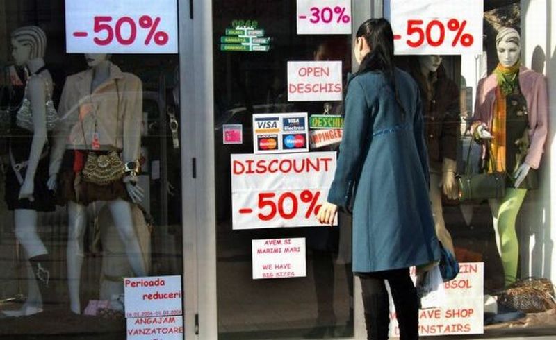 Încep marile reduceri de Black Friday!