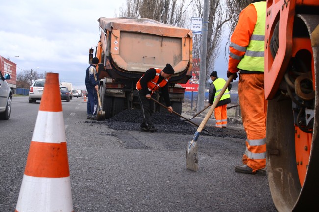 Întreținerea și repararea drumurilor