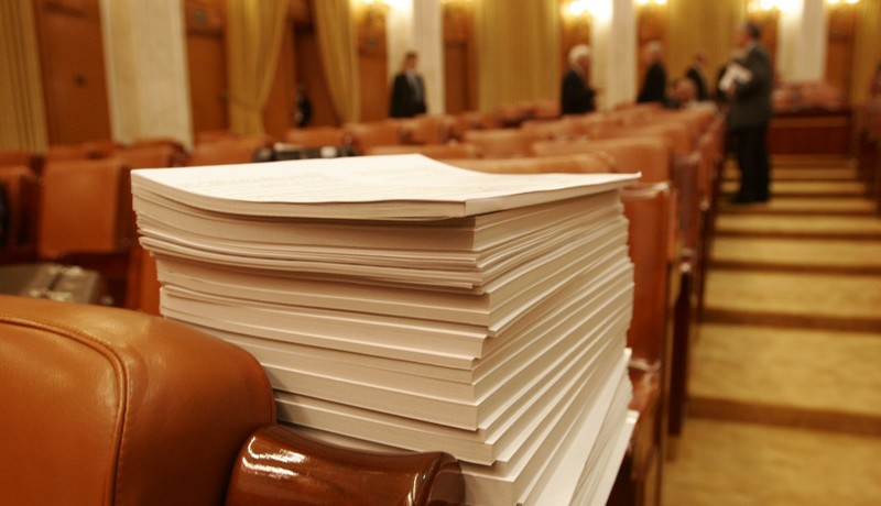 Şedinţa de plen a Camerei Deputaţilor, suspendată din lipsă de cvorum Şedinţa de plen a Camerei Deputaţilor, suspendată din lipsă de cvorum