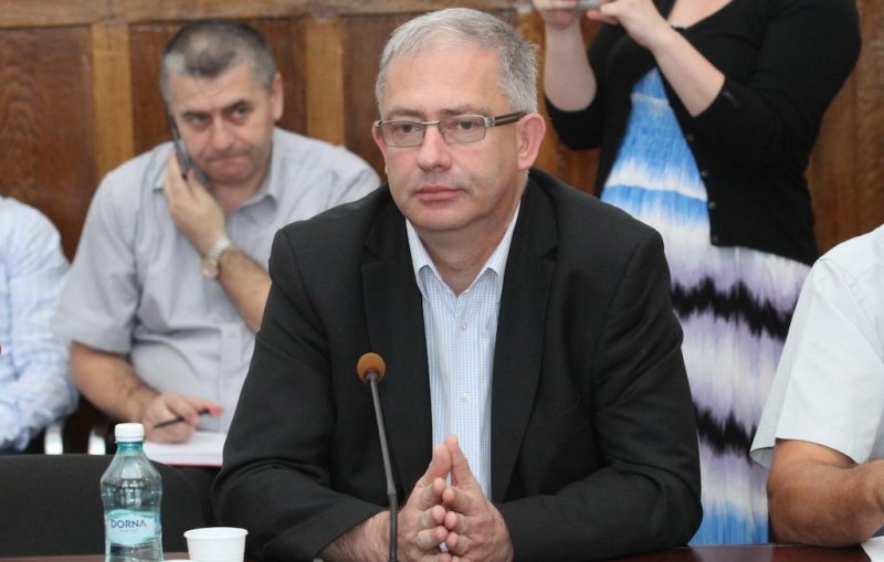 Directorul general al Aeroportului din Cluj-Napoca, trimis în judecată pentru luare de mită