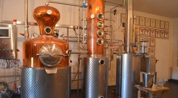 O distilerie din Sfântu Gheorghe, premiată la concursuri internaţionale, introdusă în circuitul turistic