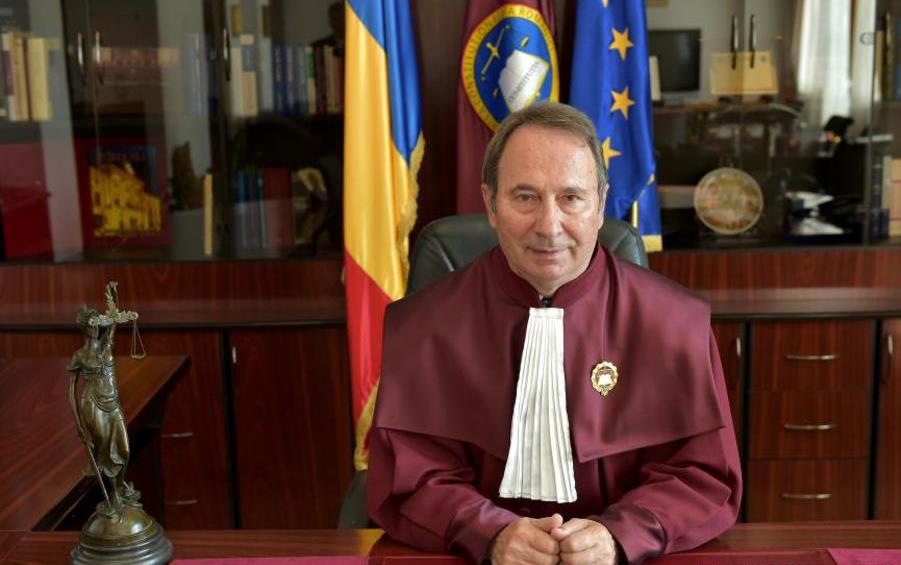 Dispoziţii din modificările la Legea privind statutul judecătorilor şi procurorilor, neconstituţionale