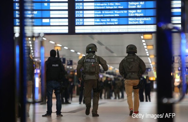 Atac armat în gara din Düsseldorf, Germania