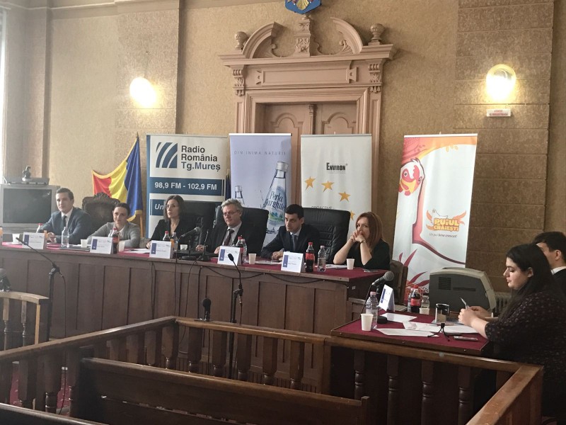 Studenții în drept au demonstrat că pot pleda ca avocați