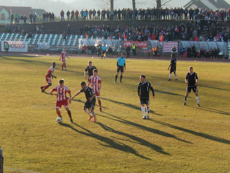Sf.Gheorghe urcă pe locul secund în Liga a II-a de fotbal Sf.Gheorghe urcă pe locul secund în Liga a II-a de fotbal