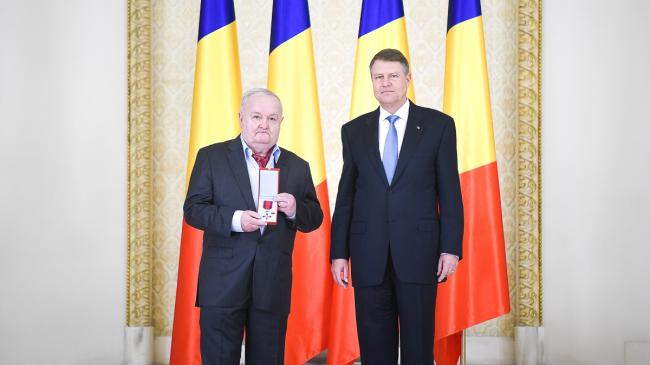 Președintele Iohannis i-a conferit „Steaua României” lui Cristian Ţopescu