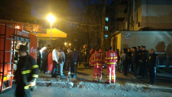 Autorităţile locale din Galaţi continuă evaluarea situaţiei la imobilul în care a avut loc o explozie puternică