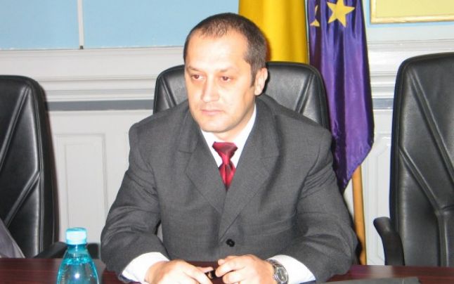 Noul prefect al judeţului Braşov a depus jurământul