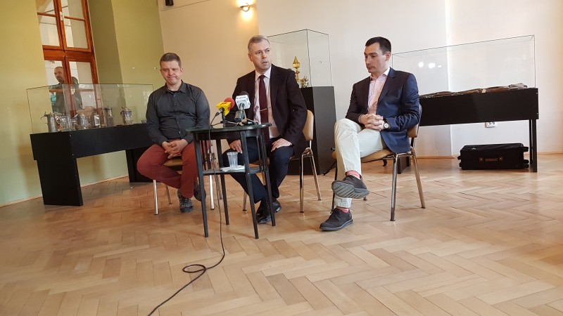Consiliul Judeţean Mureş intră pe piaţa licitaţiilor de antichităţi