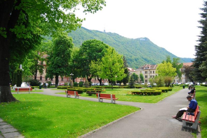 Parcurile din municipiul Brașov vor fi închise Parcurile din municipiul Brașov vor fi închise