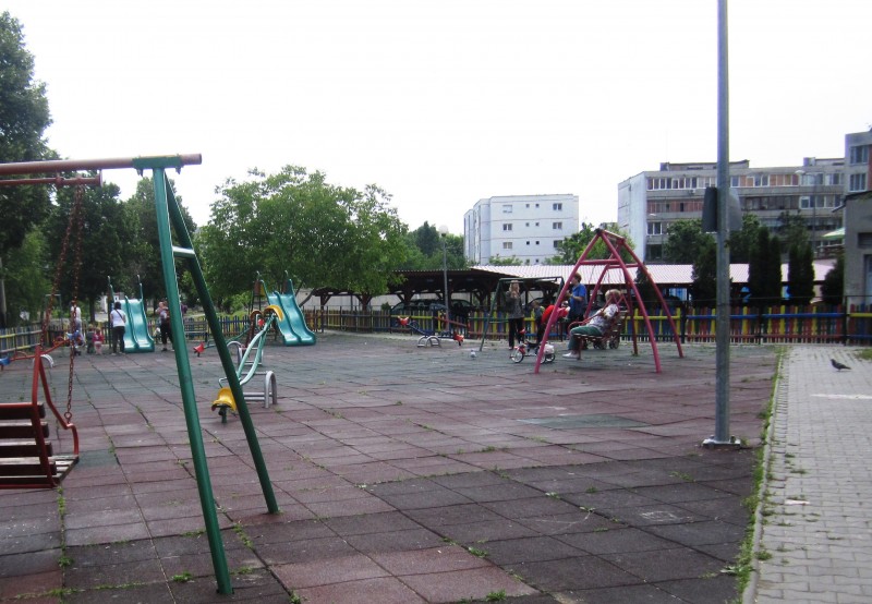 Reparații și amenajări la locurile de joacă din Tîrgu-Mureș Reparații și amenajări la locurile de joacă din Tîrgu-Mureș