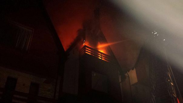 Incendiul de la hotelul din Sinaia a fost lichidat