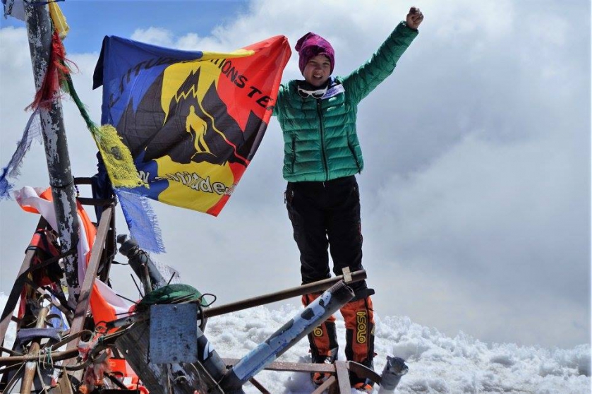 UPDATE: Tânăra campioană a alpinismului, râşnoveanca Dor Geta Popescu a pierit într-o avalanşă, în Retezat UPDATE: Tânăra campioană a alpinismului, râşnoveanca Dor Geta Popescu a pierit într-o avalanşă, în Retezat
