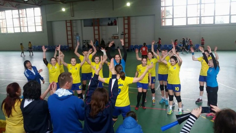 Handbal: Junioarele de la Corona s-au remarcat la turneele semifinale ale Campionatului Naţional