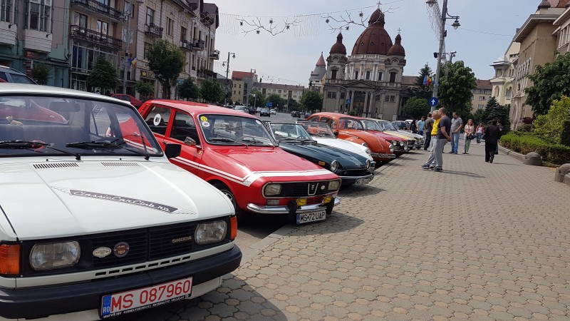 Mașinile de epocă se alătură Nopții Muzeelor