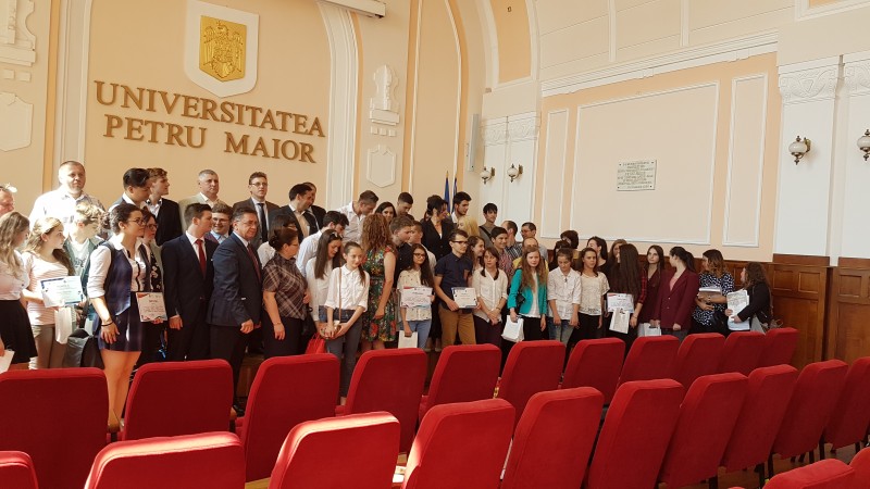 Olimpicii mureșeni au fost premiați de Universitatea ”Petru Maior”