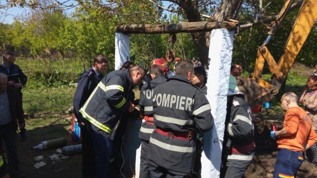 Copilul de un an şi opt luni care a căzut săptămâna trecută într-un puţ se simte mai bine