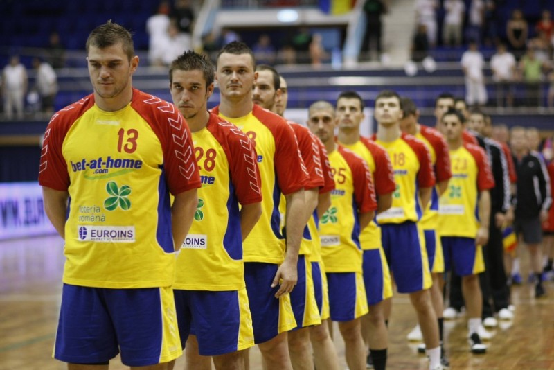 Handbaliştii români au pierdut, iarăşi, cu Serbia