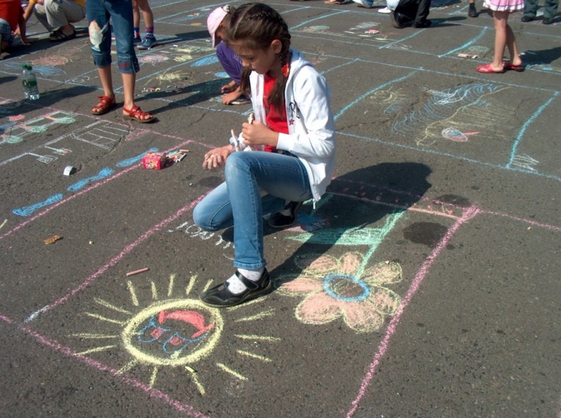 De Ziua Internaţională a Copilului, marcată astăzi, în toată ţara sunt organizate activităţi speciale
