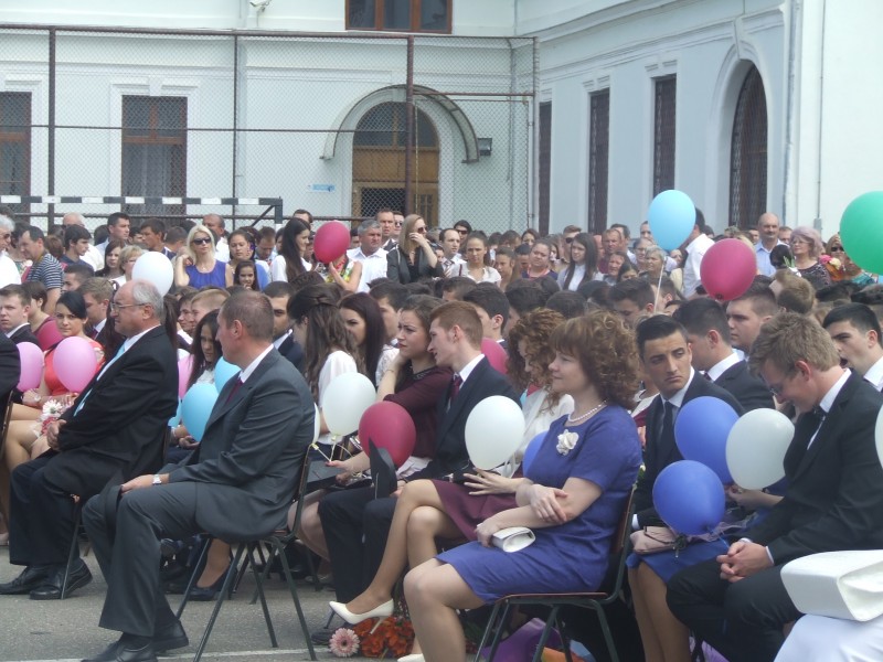 Elevii de clasa a XII-a încheie anul şcolar