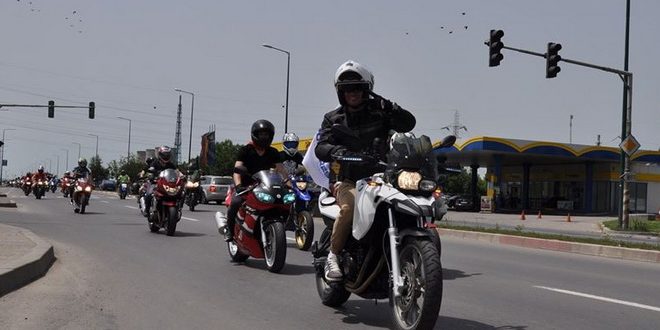 Motocicliștii mureșeni invită la eleganță în trafic