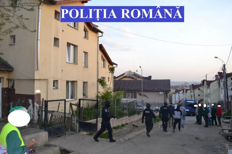 Bărbați reținuți pentru furt de polițiștii mureșeni