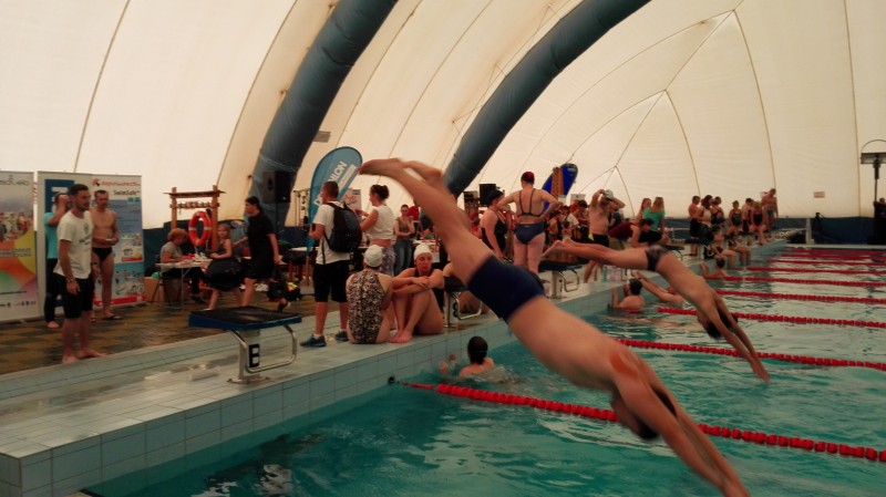 Cei mai mulți susținători de la SWIMATHON, pentru copiii cu dizabilități de la Alpha Transilvană