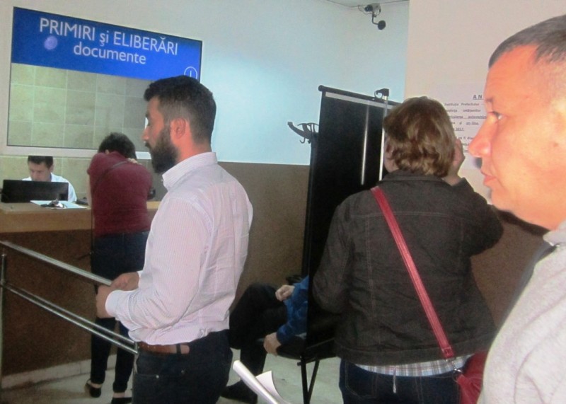 Proiect legislativ al MAI şi MAE privind reducerea aglomerărilor de la serviciile de paşapoarte