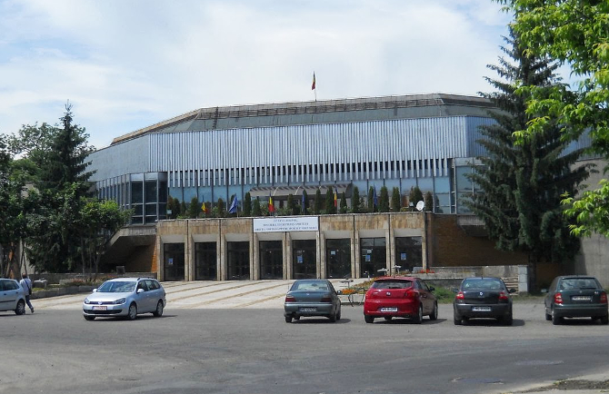 Cresc salariile angajaților de la Clubul Mureșul și Sala Polivalentă