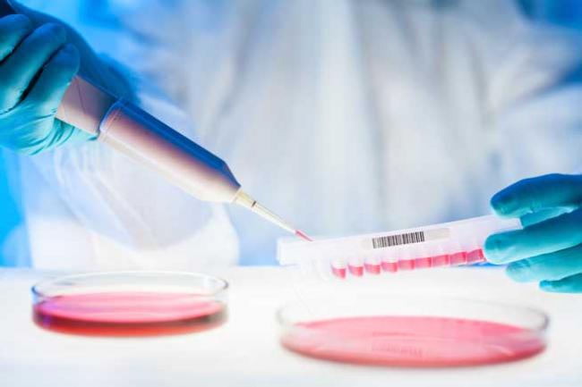 Oamenii de ştiinţă anunţă că prin intermediul unui test de sânge s-ar putea depista din timp apariţia cancerului