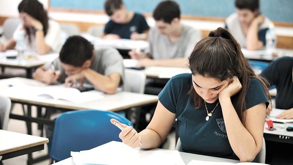 Noile programe pentru Evaluare şi Bacalaureat publicate în Monitorul Oficial Noile programe pentru Evaluare şi Bacalaureat publicate în Monitorul Oficial