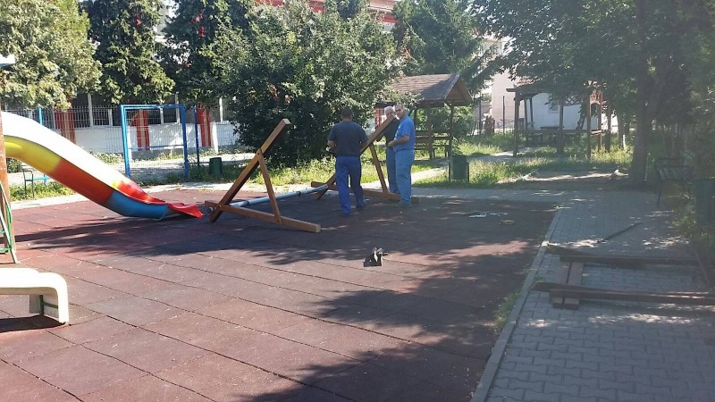 Spațiu de joacă din Tîrgu Mureș, vandalizat