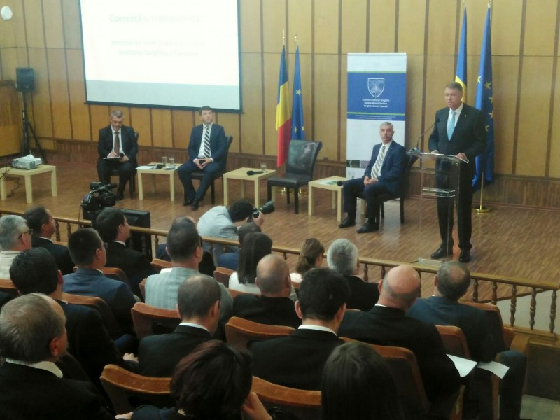 Iohannis şi-a început vizita în Harghita