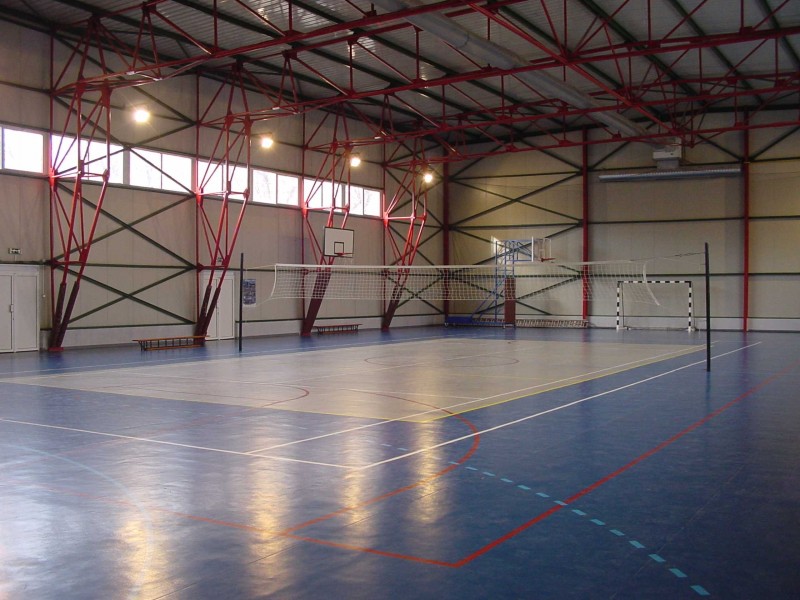 Săli de sport pentru două școli din Brașov