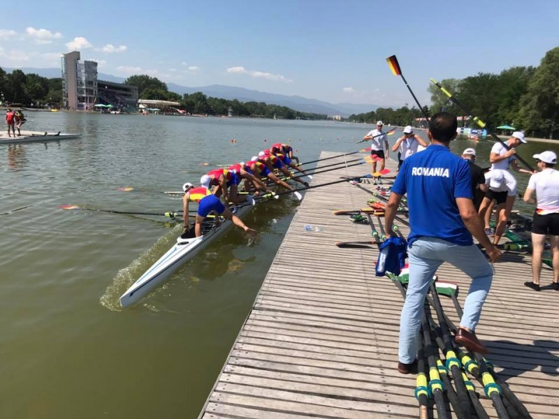 Canotorii români luptă pentru medalii la Mondialele de tineret
