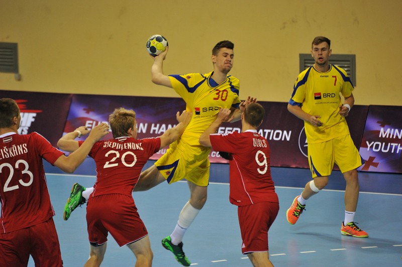 Șapte handbaliști sighișoreni, convocați pentru Trofeul Carpați