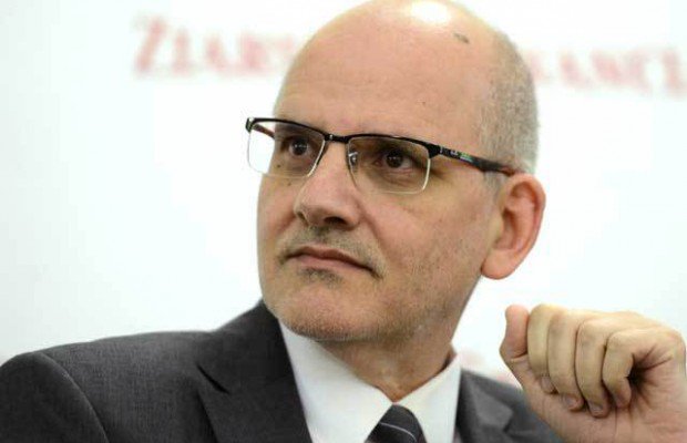 Fostul director al Companiei Naţionale de Drumuri rămâne sub control judiciar