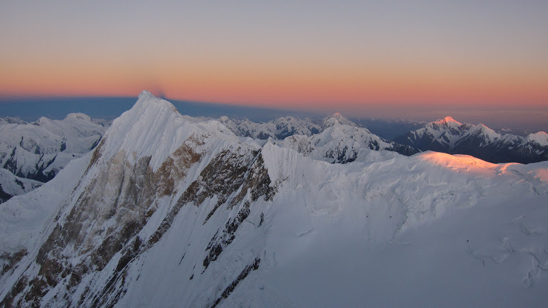 Trei din cei patru alpinişti din judeţele Covasna şi Harghita au atins vârful Chapaev (6.100 m)