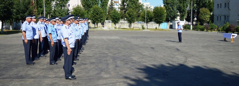 12 subofițeri din cadrul Grupării Mobile de Jandarmi, avansați în grad