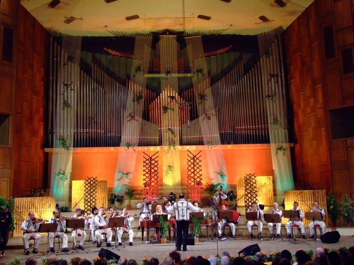 Orchestra de Muzică Populară Radio îşi deschide noua stagiune!