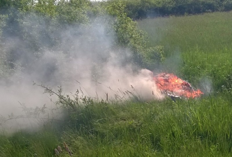12 amenzi pentru aprinderea gunoiului la Sîngeorgiu de Mureș