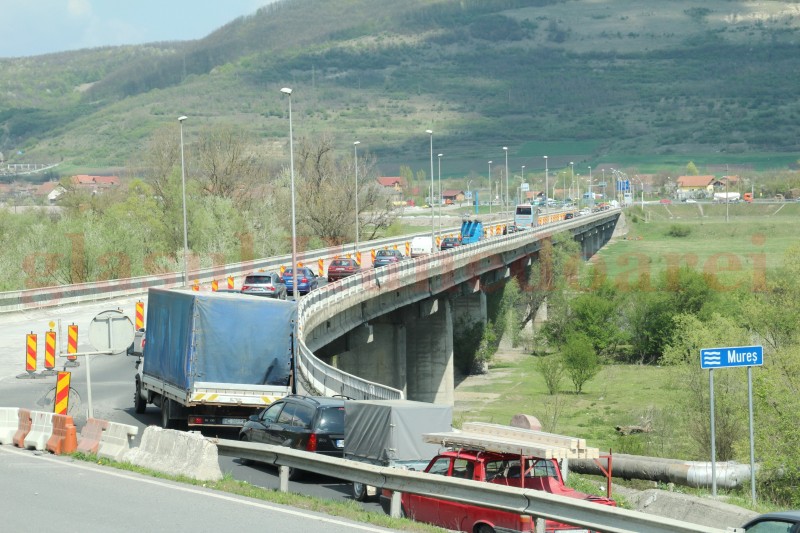 Lucrări de reparaţii la Podul peste Mureş